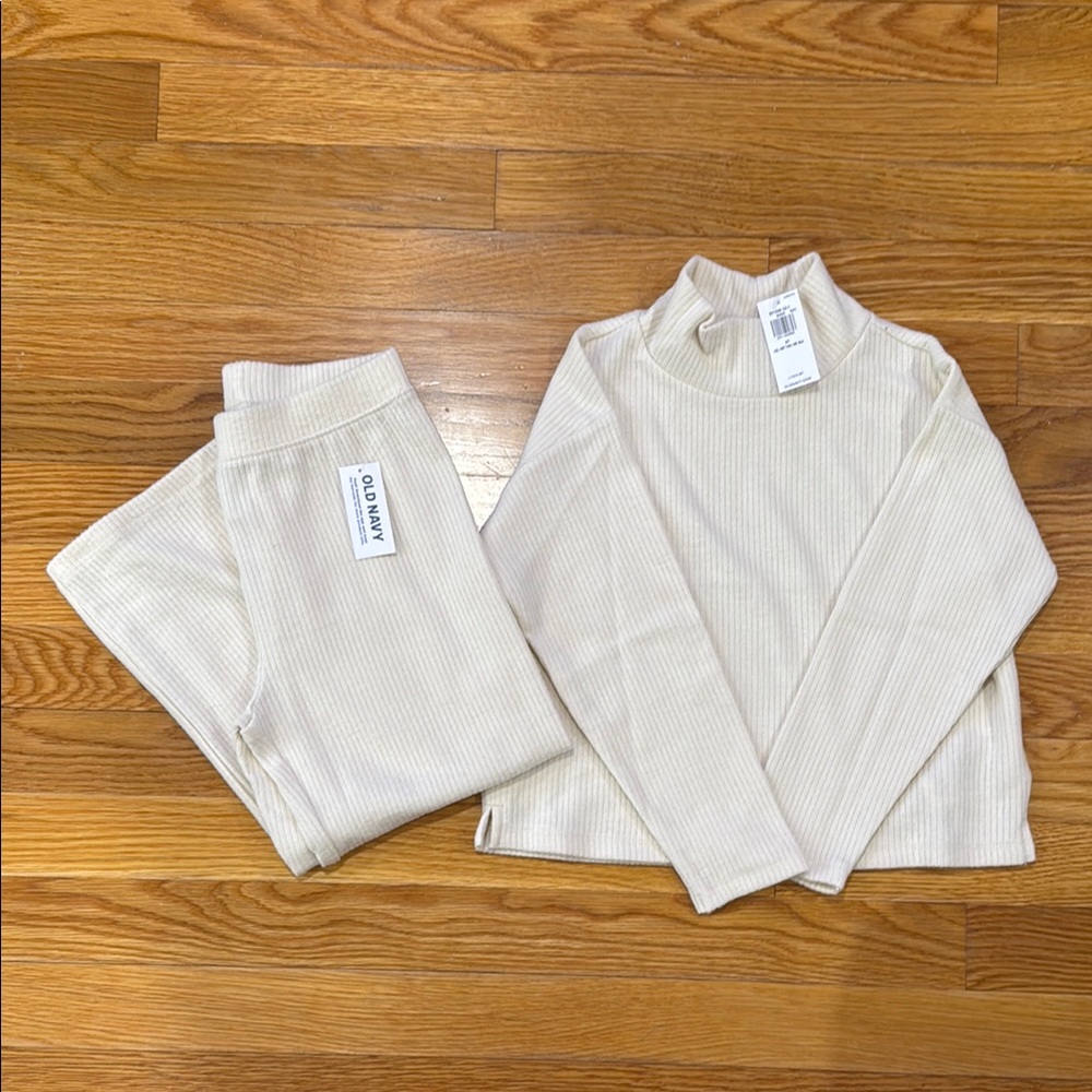 Old Navy Cream Ribbed Set